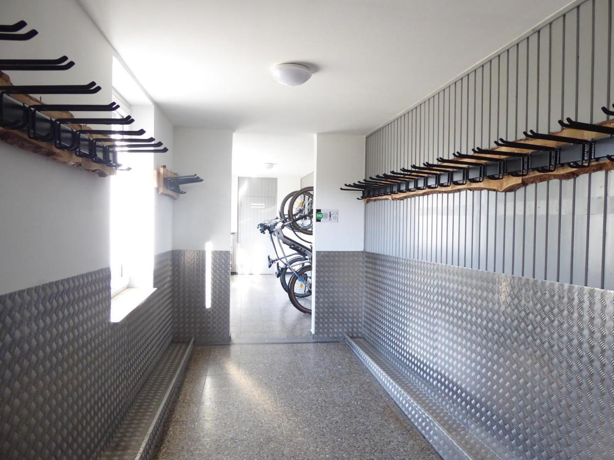 Appartement Sunshine Pool Sauna Terrasse Wifi